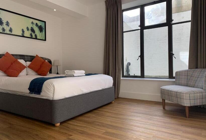 带共用浴室的标准房间, London City View