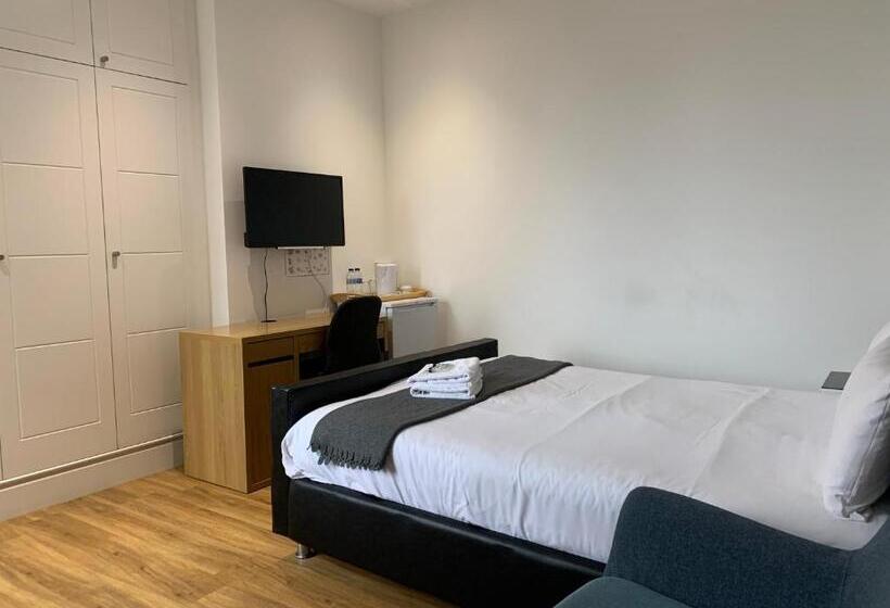 带共用浴室的标准房间, London City View