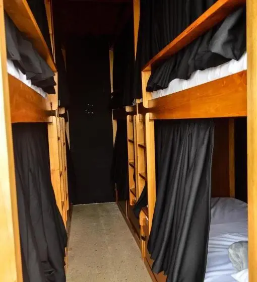 Vuode Makuusalissa, Three House Hostel Boutique