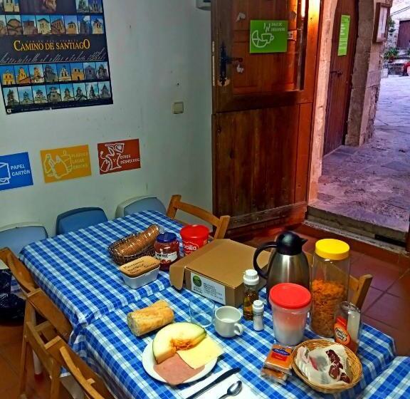 غرفة قياسية رباعية, Albergue Restaurante De Artieda