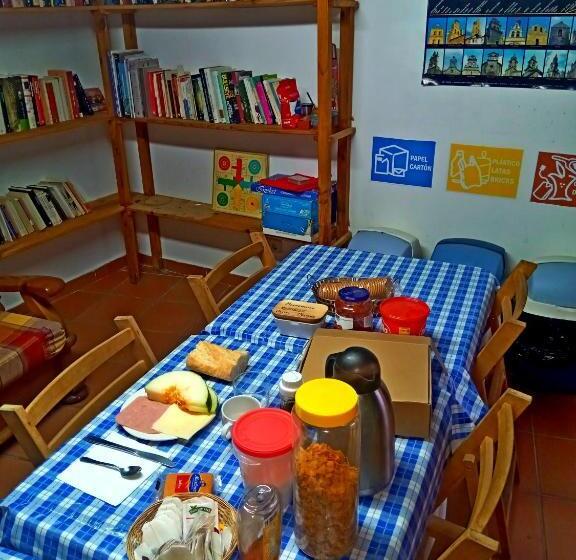 غرفة قياسية رباعية, Albergue Restaurante De Artieda