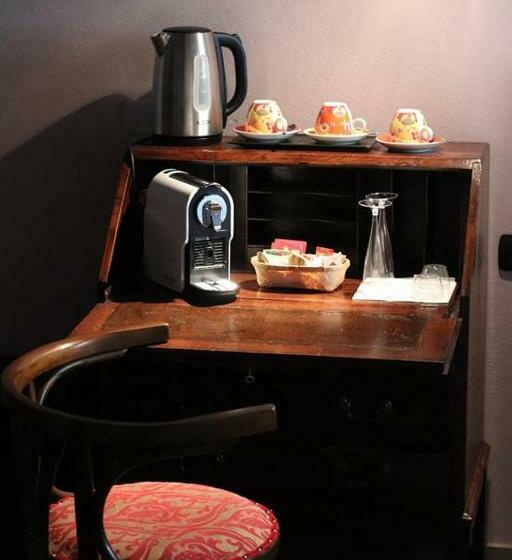 舒适三人间, Bed & Breakfast 1906