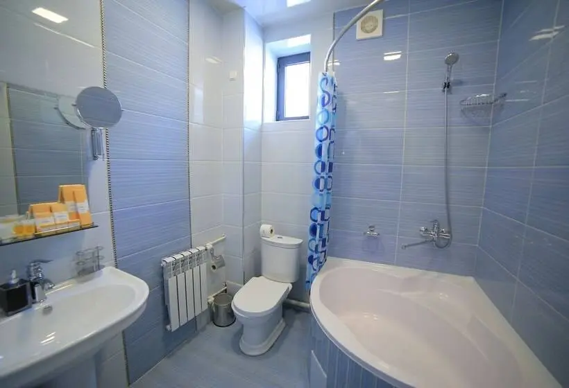 Quarto Triplo Standart, Asmald Palace