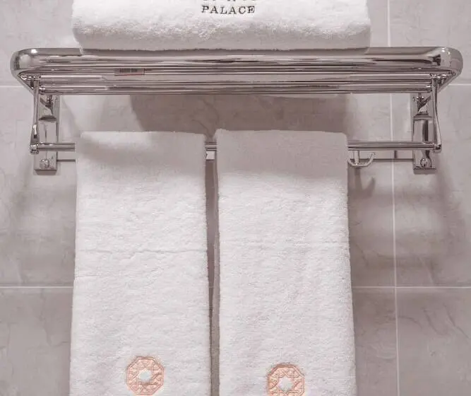 Quarto Triplo Standart, Asmald Palace