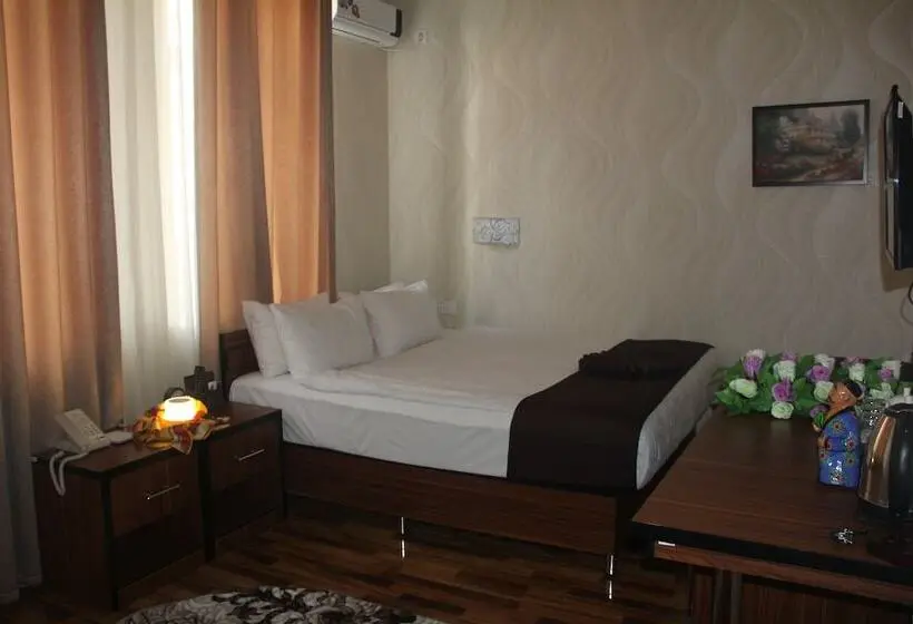 Quarto standart individual, Asmald Palace