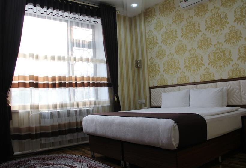 חדר דלוקס, Asmald Palace