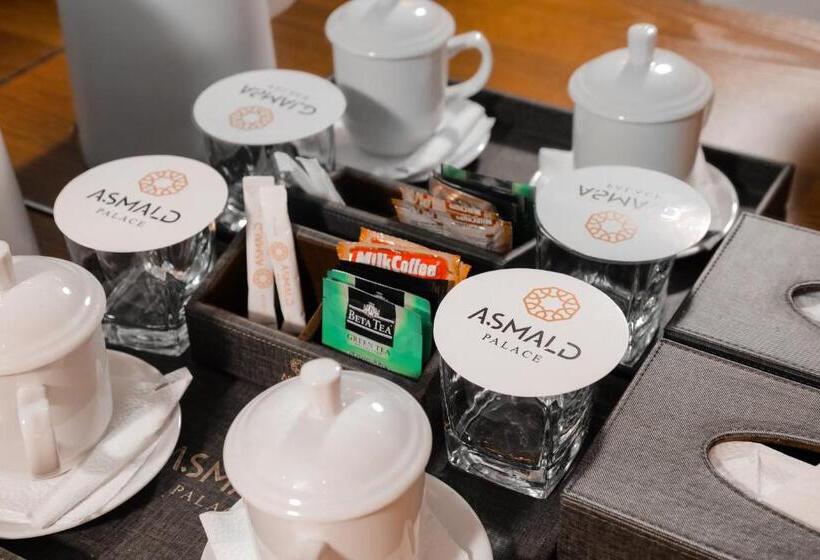 סוויטה אקזקיוטיב, Asmald Palace