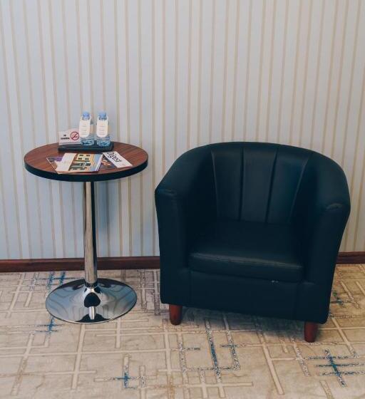 חדר דחוקס עם מיטת קינג, Asmald Palace