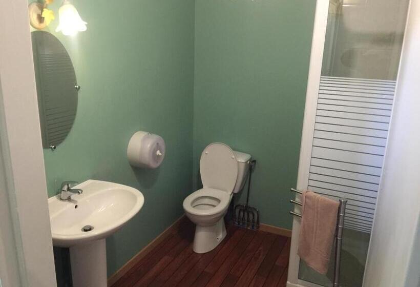 标准间, Au Père Tranquille