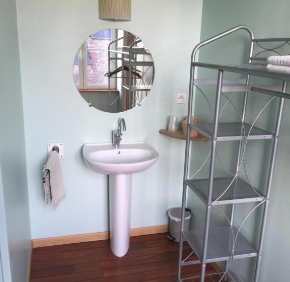 家庭间, Au Père Tranquille