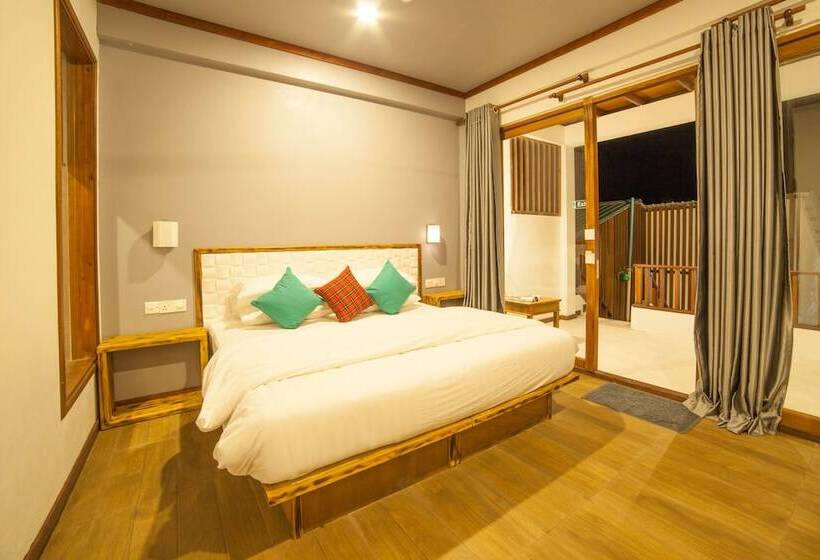 اتاق لوکس, By The Shade