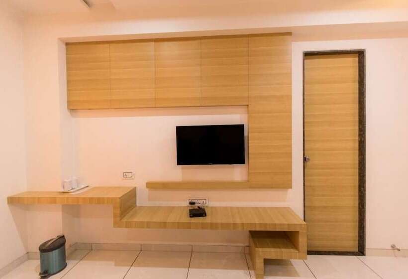 行政房间, Fun City