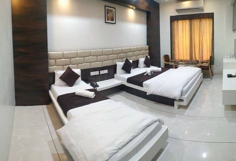 スタンダードトリプルルーム, Fun City