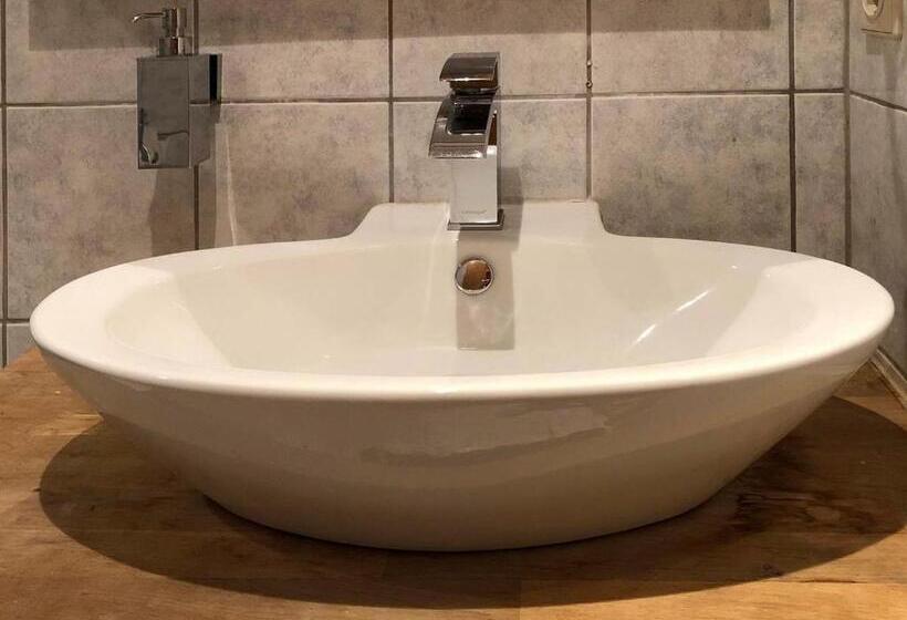 شقة غرفتين, Landlust