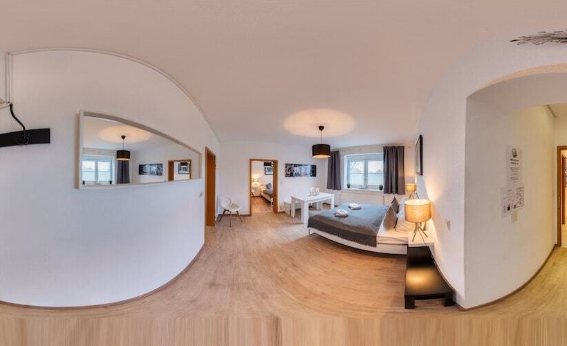 Апартаменты 3 Спальни, Landlust