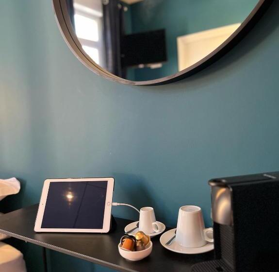 Quarto Estandar Individual com Sacada, Ostan Hôtel Boutique
