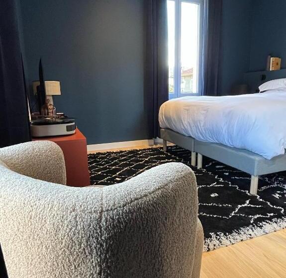 اتاق استاندارد سه نفره, Ostan Hôtel Boutique