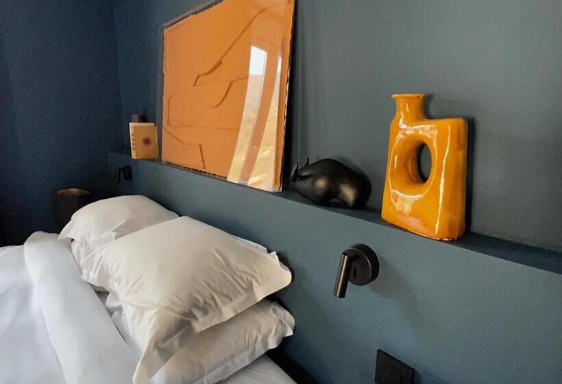 اتاق استاندارد سه نفره, Ostan Hôtel Boutique