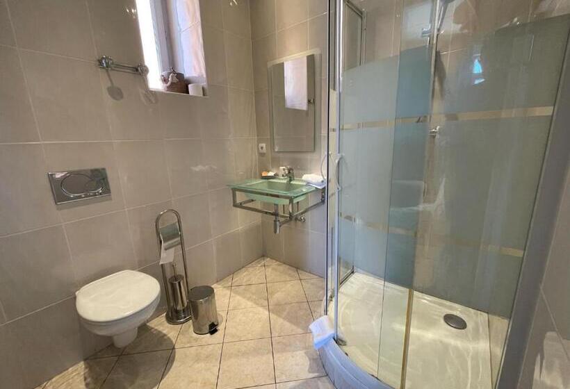 اتاق استاندارد با تخت بزرگ, Ostan Hôtel Boutique