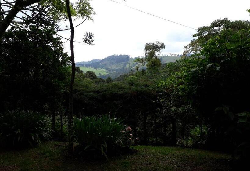 샬레, Aconchego Da Roça