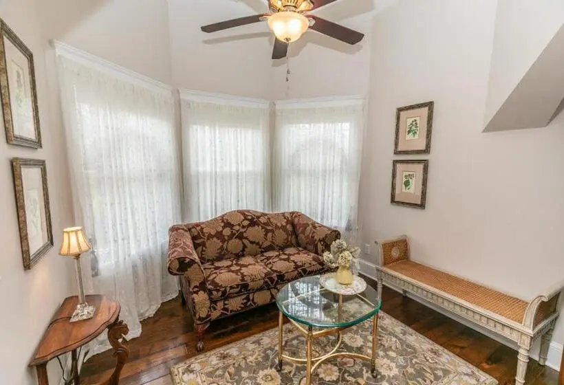 デラックスルーム, Riverside Gables Bed And Breakfast