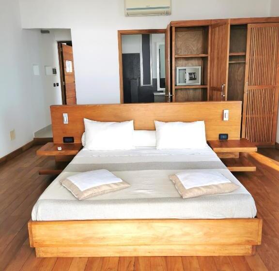 اتاق لوکس با بالکن و چشمانداز دریا, Etoile Blanche