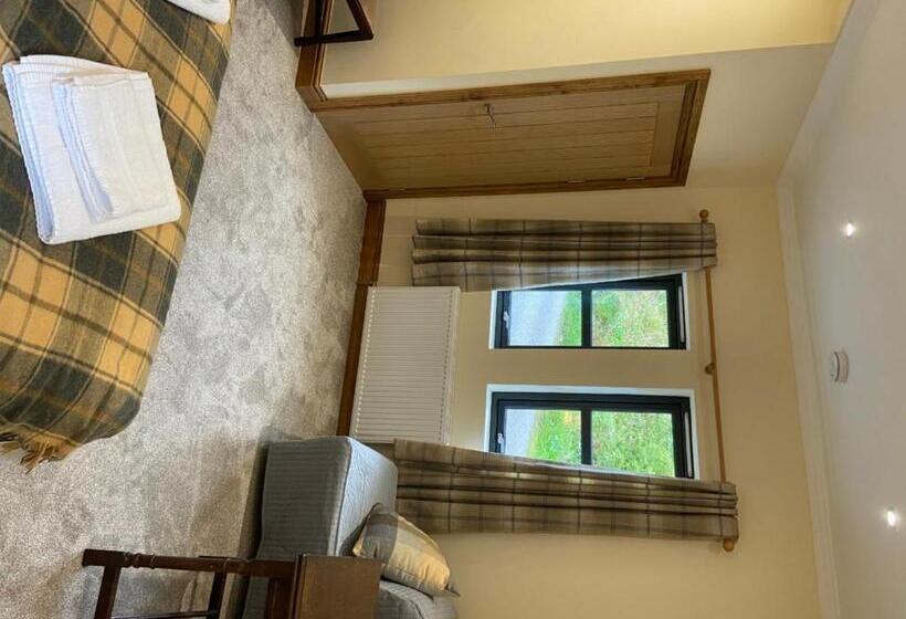 Номер Стандарт, Hillside