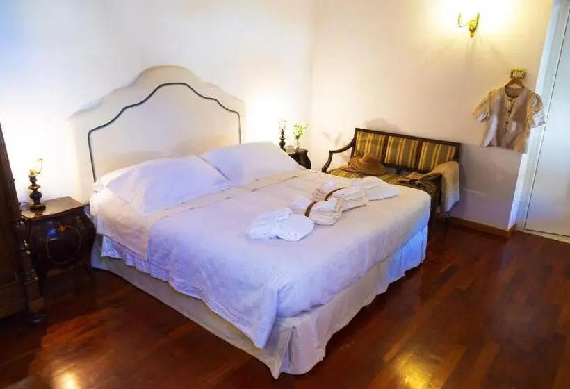 Deluxe-huone Puutarhanäkymä, Palazzo Sismonda