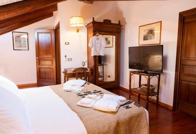 חדר דלוקס, Palazzo Sismonda