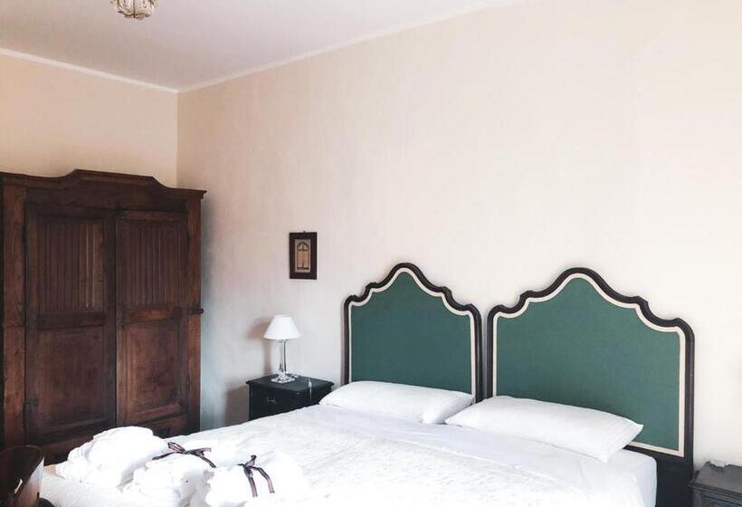 דירת חדר עם טרסה, Palazzo Sismonda