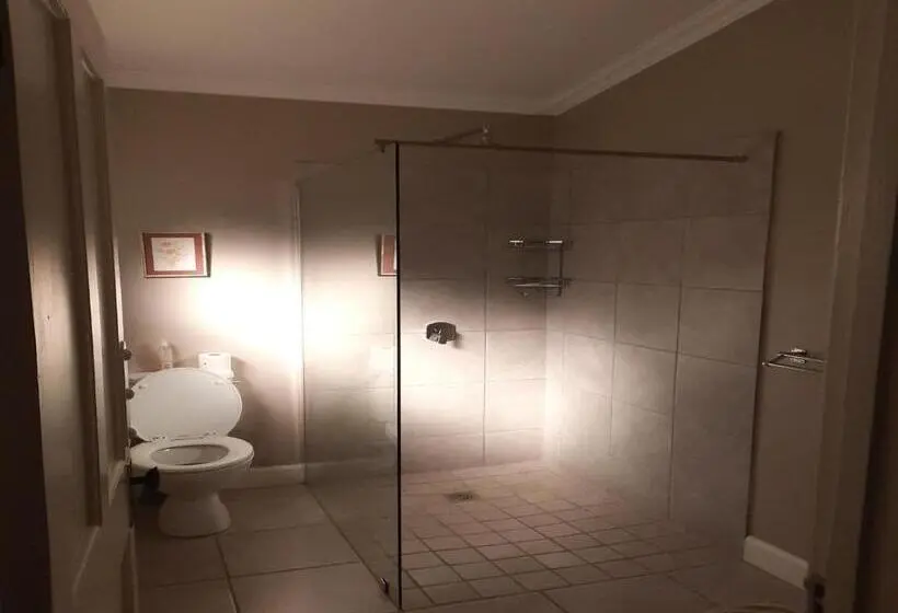 スタンダードルーム, Peppertree House Bnb And Self Catering