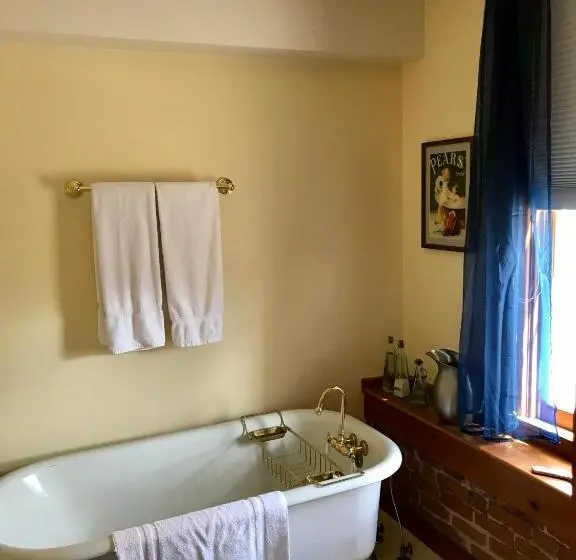 キングサイズベッドのスタンダードルーム, Bross Hotel B & B