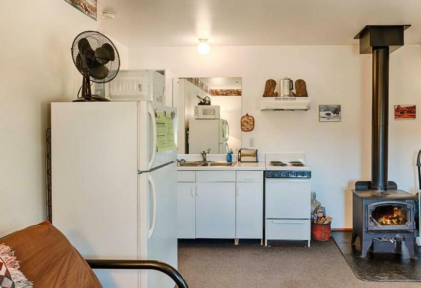 منزل غرفة نوم واحدة, Eden Valley Ranch