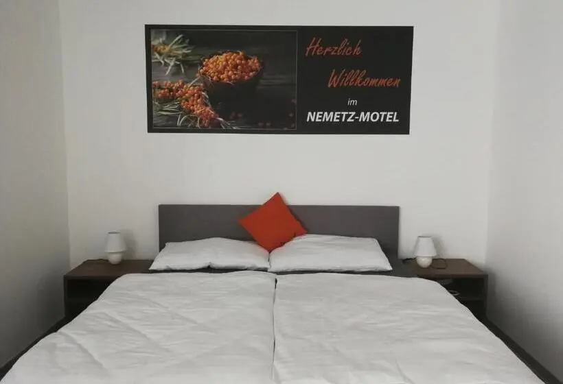 スタンダードルーム, Nemetz Motel