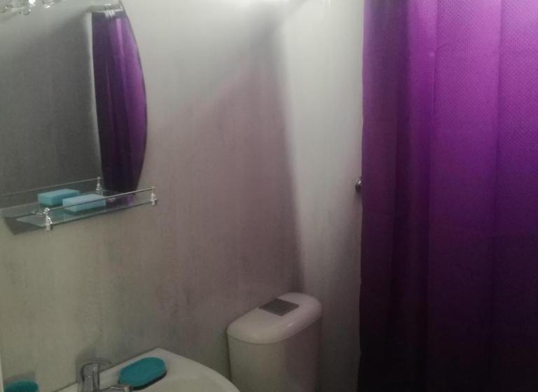 اتاق لوکس, Guest House Irakli