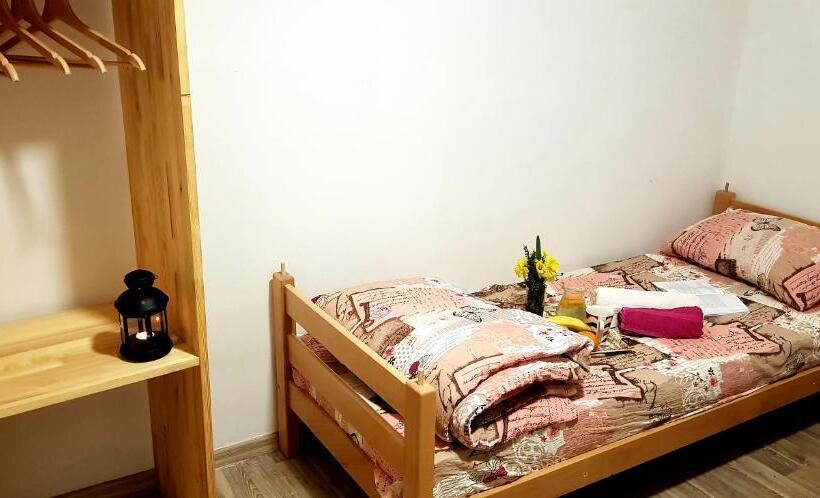 اتاق استاندارد سه نفره, Rafting Centar Rt