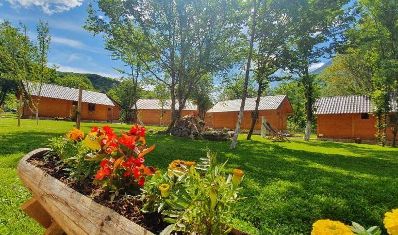 بانگلوی استاندارد, Rafting Centar Rt