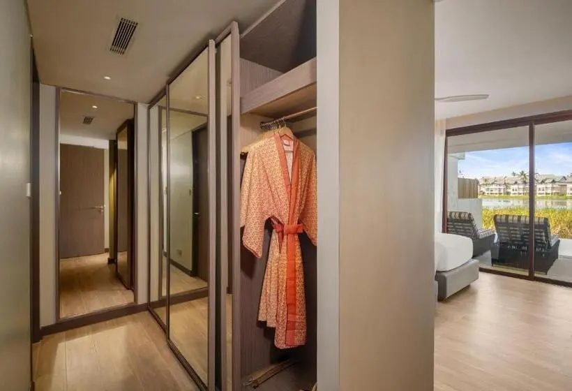 Huoneisto 1 Makuuhuone Pohjakerros, Angsana Oceanview Residences Building 3 In Laguna By Banyan Living