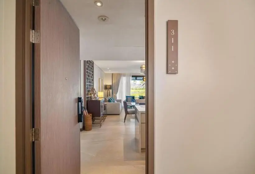 Huoneisto 1 Makuuhuone Pohjakerros, Angsana Oceanview Residences Building 3 In Laguna By Banyan Living
