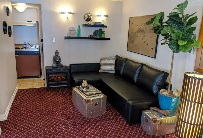キングサイズベッドのスタンダードルーム, Carriage House Inn