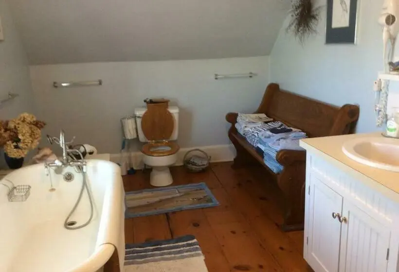 バス共有のスタンダードルーム, Clary Lake Bed And Breakfast