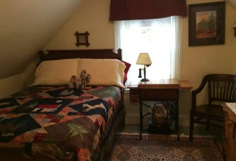 バス共有のスタンダードルーム, Clary Lake Bed And Breakfast