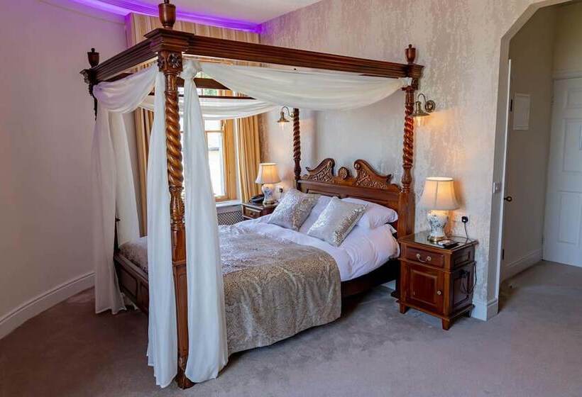 Quarto Familiar, Courtmacsherry
