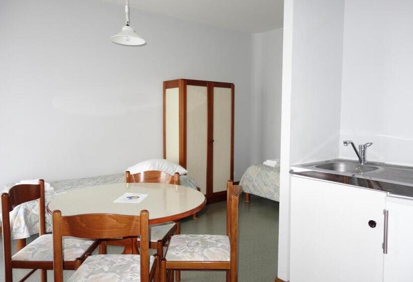 Студия Стандарт, Domaine De Mont Evray