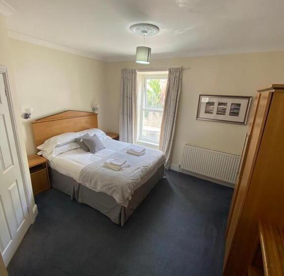 스탠다드 룸, Rose And Crown