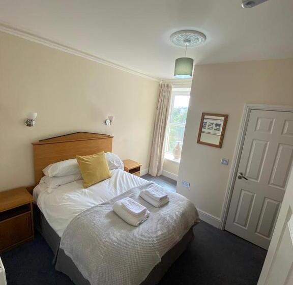 스탠다드 룸, Rose And Crown