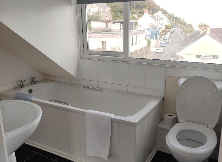 스위트 킹사이즈 침대, Rose And Crown