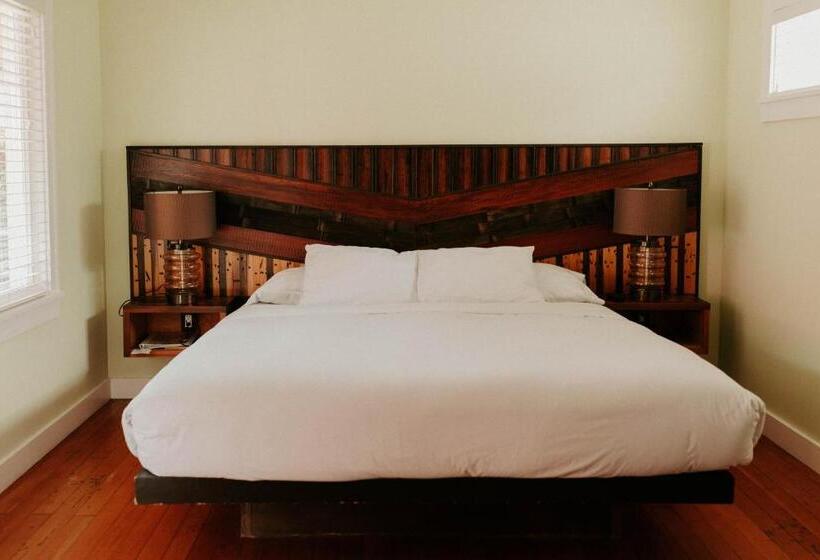 غرفة قياسية سرير كينج, Pitchwood Inn