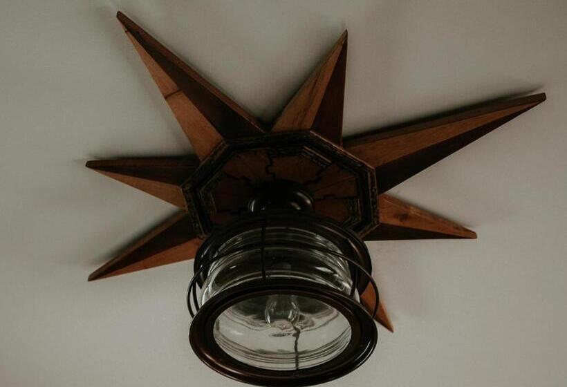 غرفة ديلوكس رباعية, Pitchwood Inn