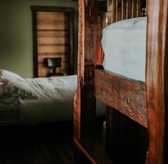 غرفة ديلوكس رباعية, Pitchwood Inn